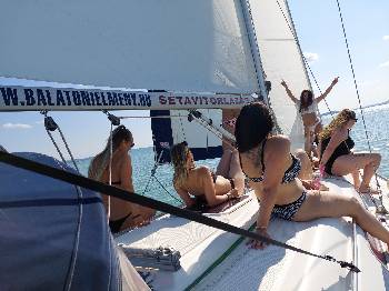 L�nyb�cs� a vitorl�son